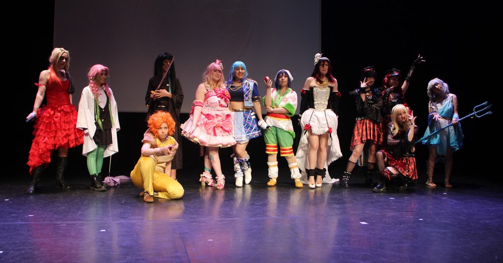 Les participants et participantes du concours de cosplay du samedi après-midi